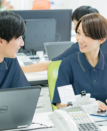 情報共有するケアマネ